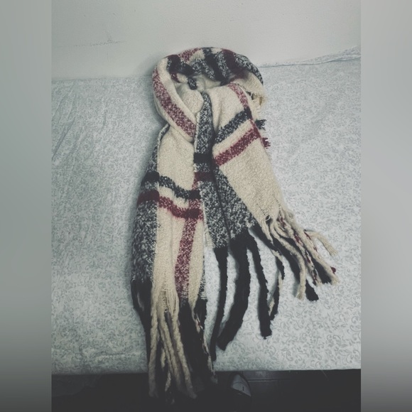 JCREW MULTI COLLARED SCARF - Picture 4 of 8